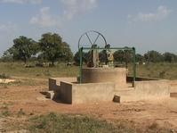 Puits équipé d'une pompe Volanta (©photo: Solidarité Santé Burkina)