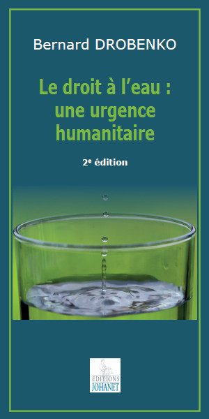 Au Ghana, les habitants boivent de l'eau en sachet