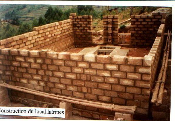 construction du local latrines