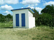 Latrines modernes à 2 postes