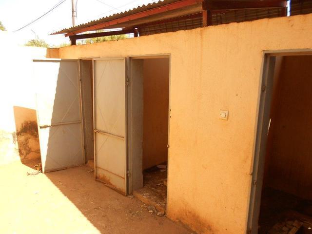 Latrines du groupe scolaire Sory Diakité © pS-Eau