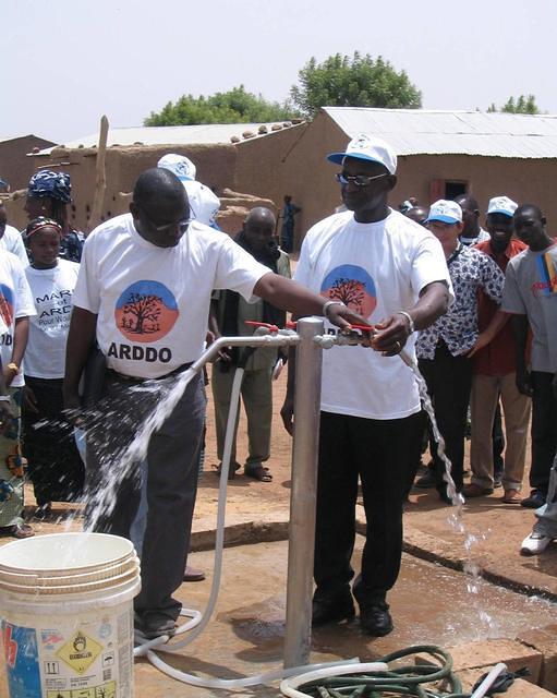 Inauguration du réseau de distribution