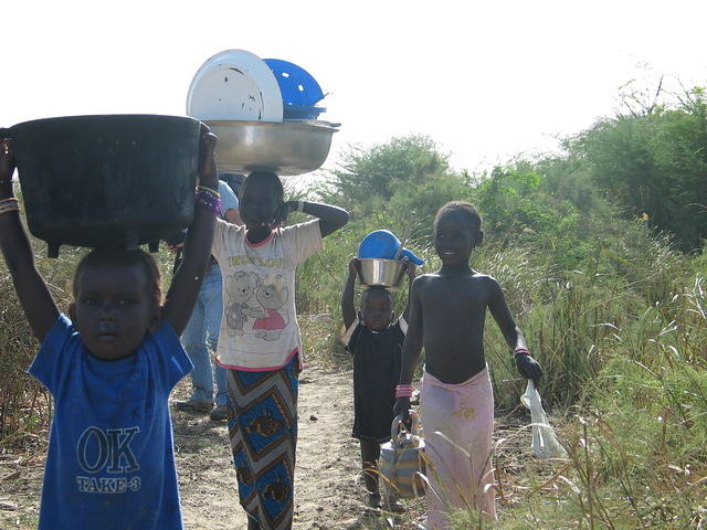 La corvée d'eau au marigot