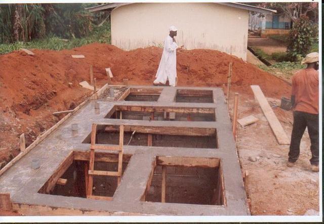 Chantier des latrines de l'hôpital