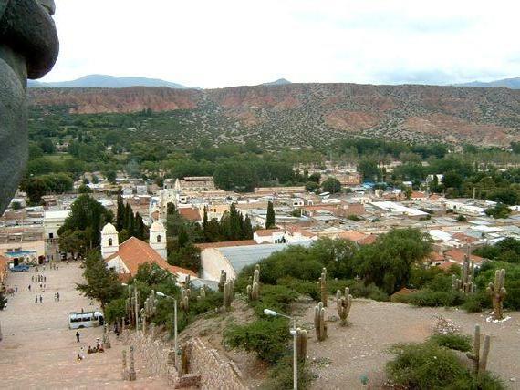 Vue dans la ville de Humahuaca