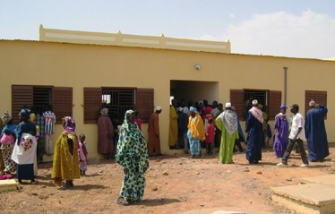Inauguration du centre de santé communautaire le 19 mars 2005