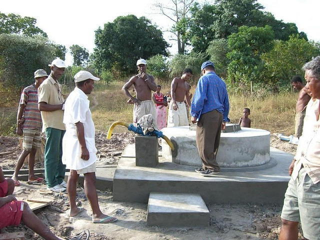 Premier puits réalisé par les élèves puisatiers