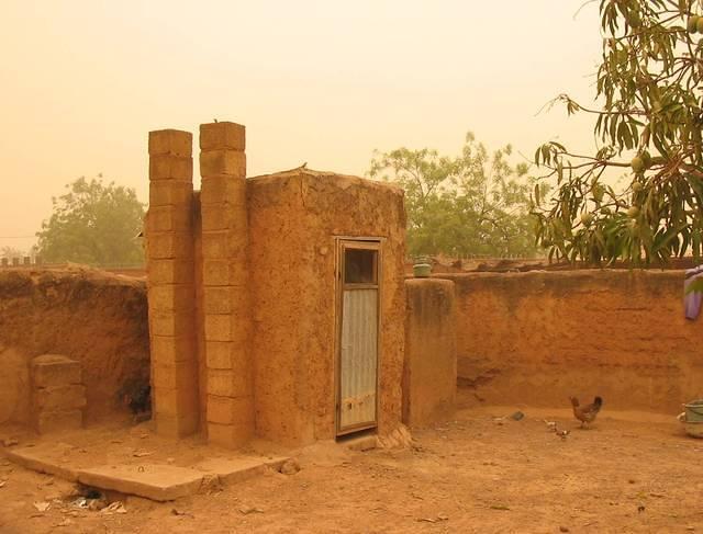 Latrine VIP à Ouagadougou