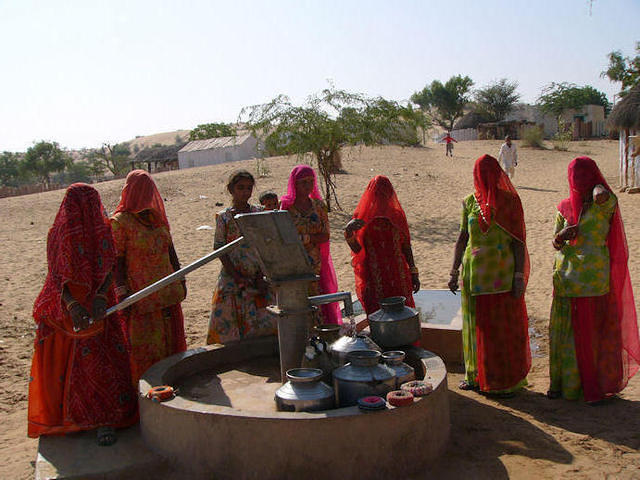 Citerne enterrée équipée d'une pompe India Mark