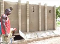 Construction de latrines VIP © ACF