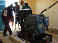 Boubou Awdi - Installation du groupe électrogène