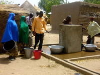 boumba 2012 borne fontaine pour remplir seaux et bidons