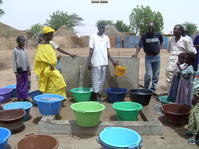 Borne fontaine de Darou Salam